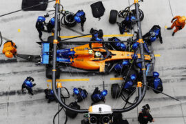Lando Norris, McLaren MCL34, make a pit stop Chinese GP F1/2019