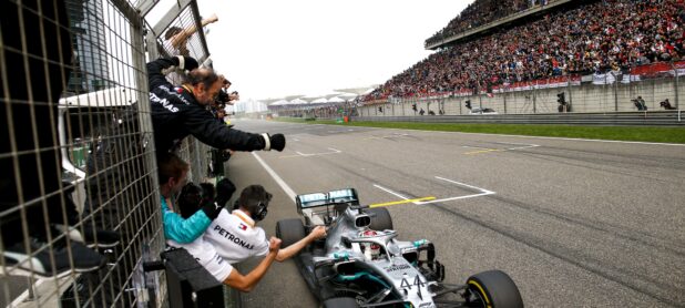 chinese f1 driver