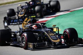 Haas may need to tweak 2019 F1 car livery
