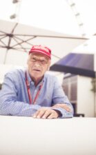 Mercedes tribute to Niki Lauda