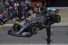 Wolff admits Mercedes 'super strong'