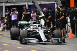 ルイスハミルトン(HAMILTON)モナコGPのニキラウダオマージュカラー 