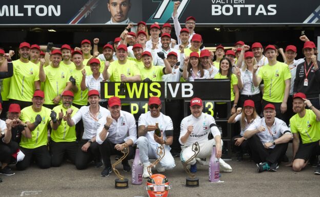 Mercedes earns money with F1 team? 1 Mercedes gets profit out of F1 team?