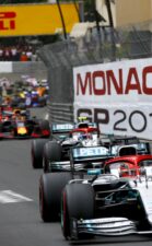 Wolff says 2019 clean sweep 'not realistic'
