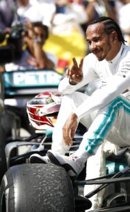 Hamilton risponde al falso account Twitter