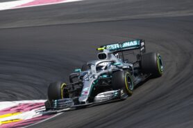 Schumacher: Bottas presionados 'queriendo demasiado'