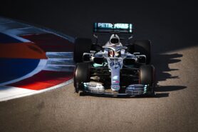 Hamilton plays down Ferrari switch chances