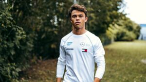 FE leader De Vries linked with Williams seat for next season?