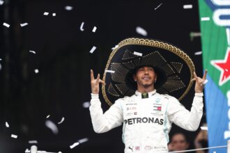 Hamilton kecam gaya Verstappen yang 'konyol'