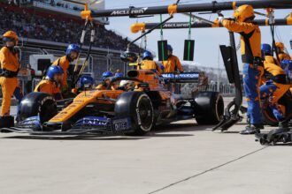 Пит-стоп для Ландо Норриса, McLaren MCL34