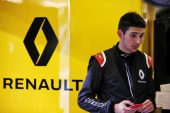 Wolff: Mercedes seat not worth 'risk' for Ocon