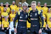 Ricciardo: No talks about 2021 contract yet