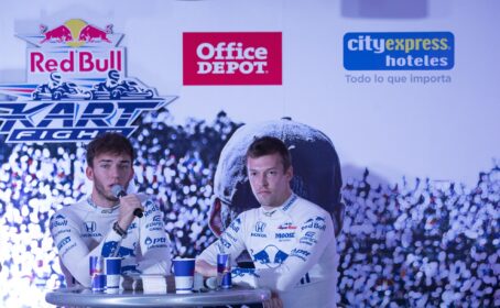 HD pictures 2013 Launch Toro Rosso STR8 F1 car
