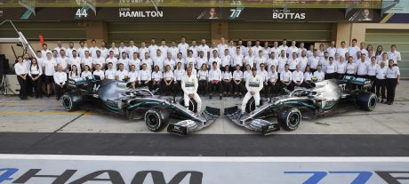 Mercedes says F1 quit reports 'simply wrong'