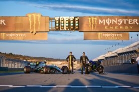Wallpaper Pictures Hamilton & Rossi drive-swap in Valencia