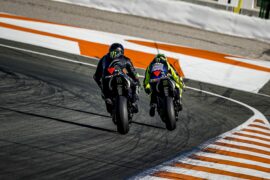 Wallpaper Pictures Hamilton & Rossi drive-swap in Valencia