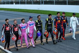 F1 drivers dodge virus with online Australian GP