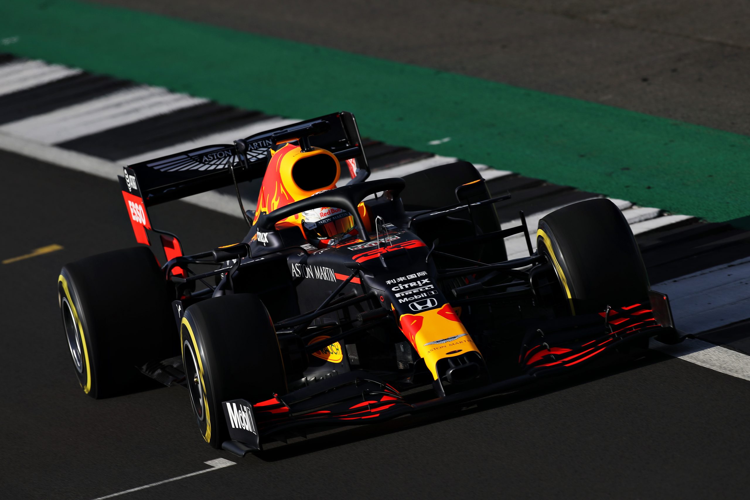 2020 Red Bull Rb16 F1車の打ち上げ写真