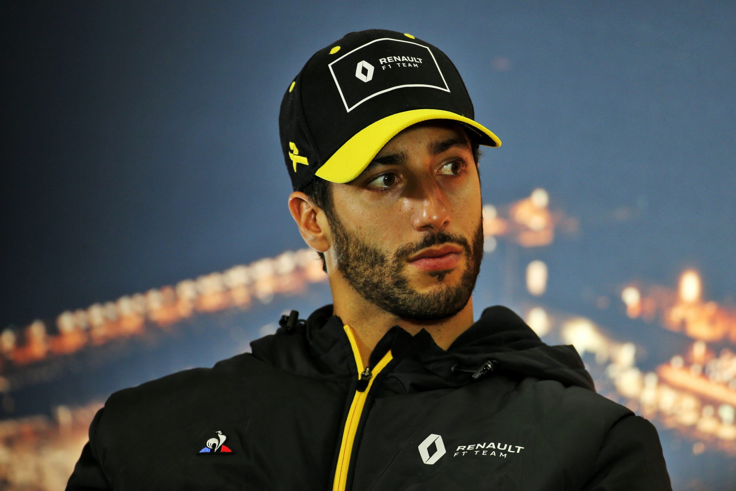 daniel ricciardo honey badger hat