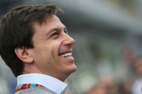 Wolff not committing to 2021 team boss role