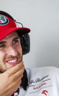 Giovinazzi not focused on current Vettel seat at Ferrari