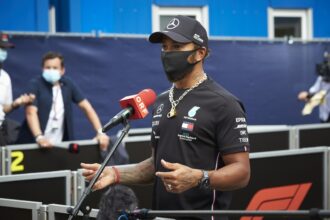 Source: Five F1 drivers refusing to kneel