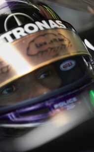 Hamilton to not race Sakhir GP after tested positive for COVID-19