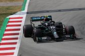 Wolff denies 'flexible rear wing' claims