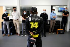 de la Rosa informing Alonso will be recovered for this season's testing