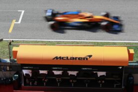 Brown: No early Ferrari move for Sainz