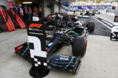 Daimler yet to agree on new Hamilton four year deal