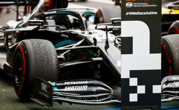 Ecclestone says Hamilton should now take it or leave it 1 Ecclestone says Hamilton should now take it or leave it