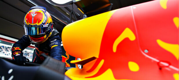 Hulkenberg waiting for call from Helmut Marko