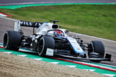 Hamilton defends Russell after safety car crash