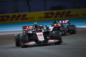 Magnussen says he is not yet missing the strange F1 atmosphere