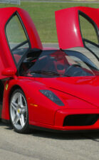 Феттель подтвердил слухи о продаже своей коллекции дорожных автомобилей Ferrari