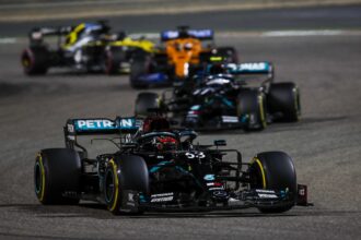 Formel 1 – Mercedes-AMG Petronas Motorsport, Großer Preis von Sakhir 2020. George Russell, Valtteri Bottas Formel 1 – Mercedes-AMG Petronas Motorsport, Sakhir GP 2020. George Russell, Valtteri Bottas