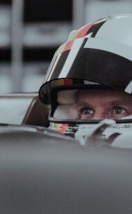 Video kedatangan Sebastian Vettel di Aston Martin F1 tim