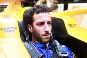 Marko urges Ricciardo to not 'give up' yet
