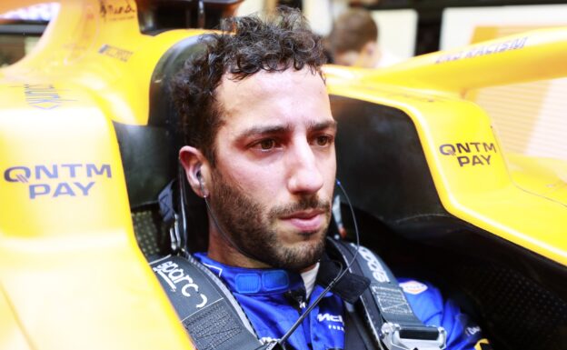Marko urges Ricciardo to not 'give up' yet 1 Marko urges Ricciardo to not 'give up' yet