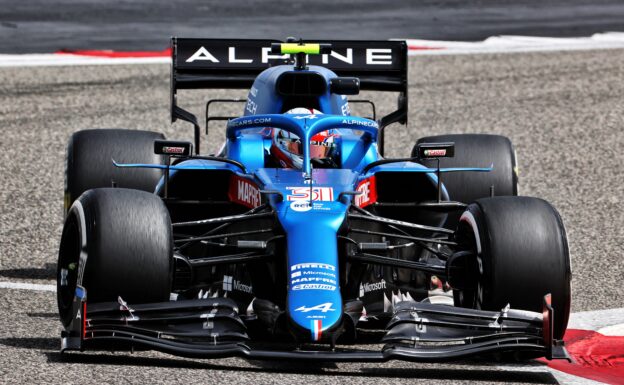 Alpine defends new 'plump' design of this year's car 1 Alpine defends 'plump' 2021 car