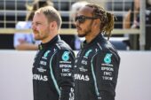 Hamilton & Bottas eerste blik op het teamtenue voor 2021