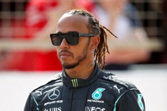 Villeneuve thinks Mercedes is eyeing Hamilton split at end of season