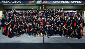 Kuinka suosittu F1 on muihin englantilaisiin globaaleihin urheilulajeihin verrattuna?