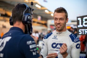 Kvyat says he can race despite Russian sanctions