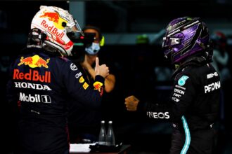 Verstappen speelt Hamilton-incident met schouderstoten af