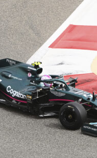 Sebastian Vettel e Aston Martin DBX