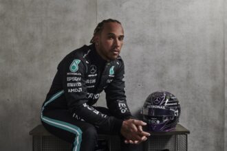 La Mercedes non aspetterà "otto mesi" per Hamilton