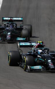 Red Bull says Mercedes will struggle to replace engine staff