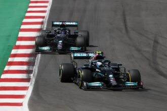 Red Bull Mercedes กล่าวว่าจะพยายามเปลี่ยนพนักงานเครื่องยนต์
